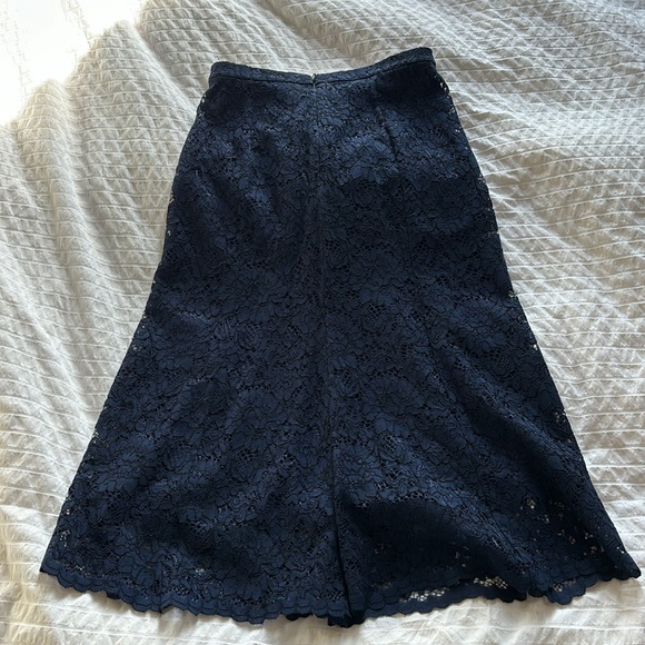 Uniqlo tea-length navy skirt, size S - Picture 5 of 5